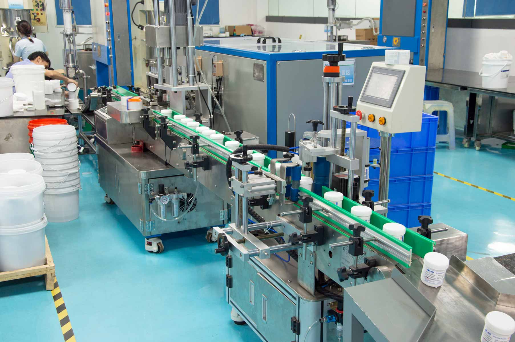 半自動(dòng)化生產(chǎn)線(xiàn)